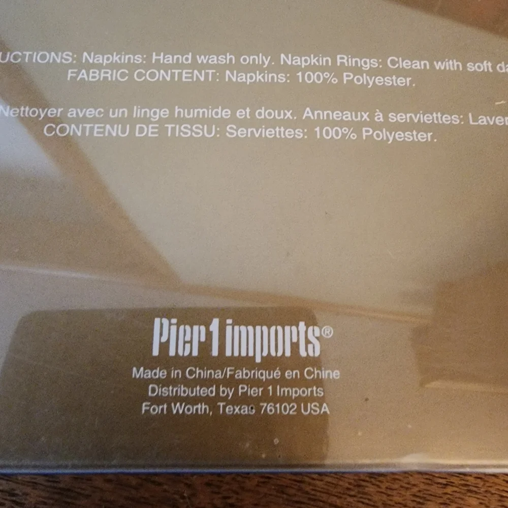 3/$15 Pier 1 Napkin And Ring Set